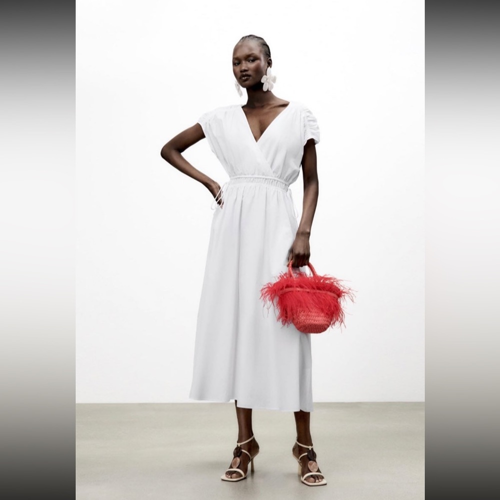 NWOT  ZARA WHITE SUMMER DRESS M